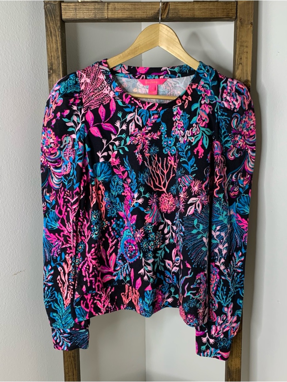 Lilly Pulitzer Jansen Women’s Vibrant Floral Long-Sleeve Sweatshirt Top Size S